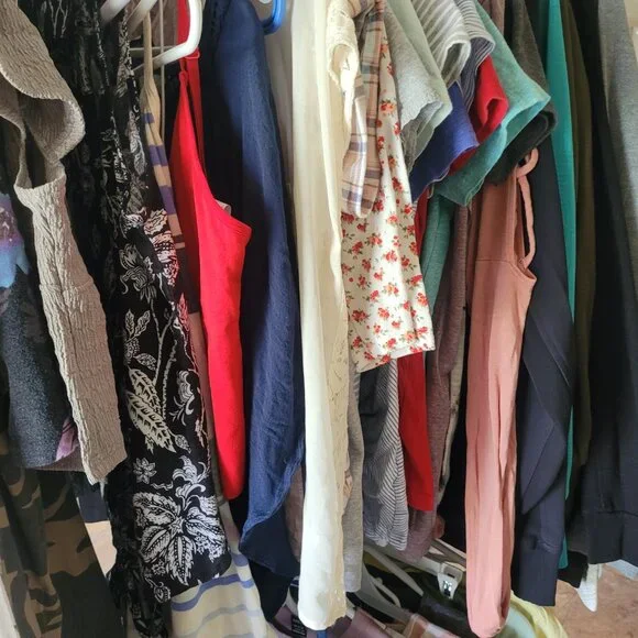 "ALOT OF CLOTHZ" - Picture 12 of 14